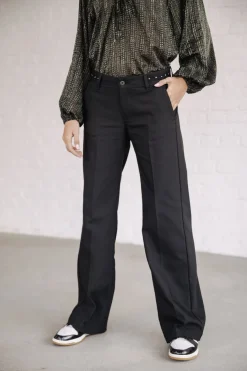 Freeman T. Porter Agatha Polyneo Studs Shop