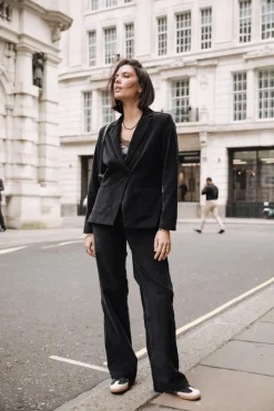 Freeman T. Porter Agatha Velvet Store