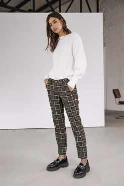 Freeman T. Porter Claudia Lineal Store