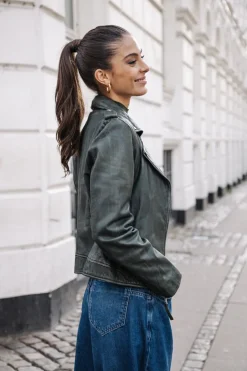 Freeman T. Porter Kristen Leather Shop