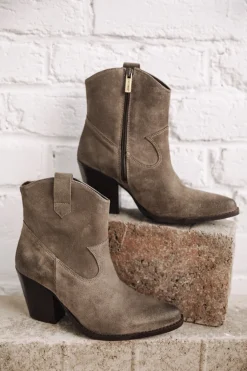 Freeman T. Porter Luana Suede Shop