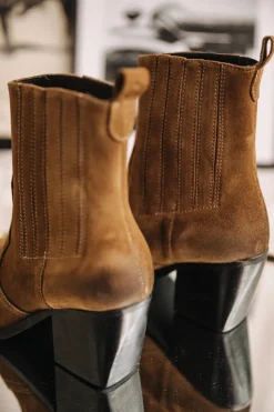 Freeman T. Porter Teresa Suede Fashion