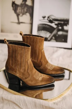 Freeman T. Porter Teresa Suede Fashion